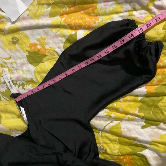 NEW! Trina Turk Mixology Black Satin Top Peplum Surplice Size XS - Picture 6 of 9